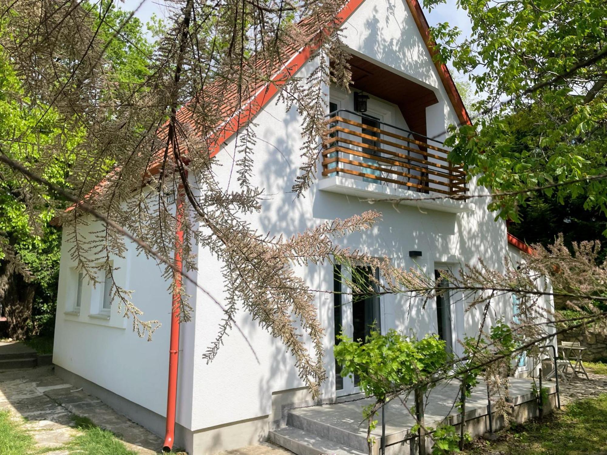Quiet, Green, Relaxing Place - 2 Bedroom Balatonfüred