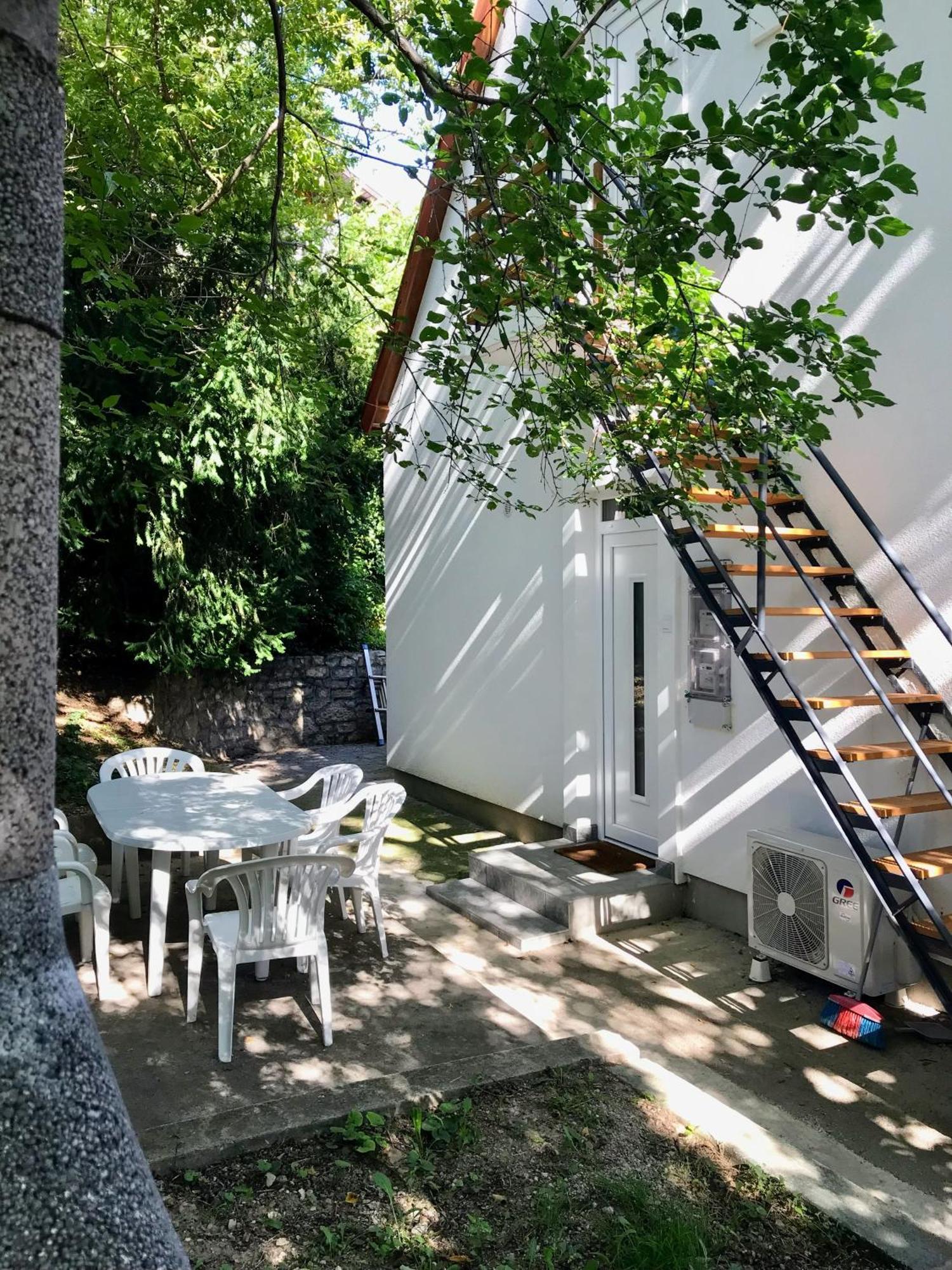 Quiet, Green, Relaxing Place - 2 Bedroom * Balatonfüred